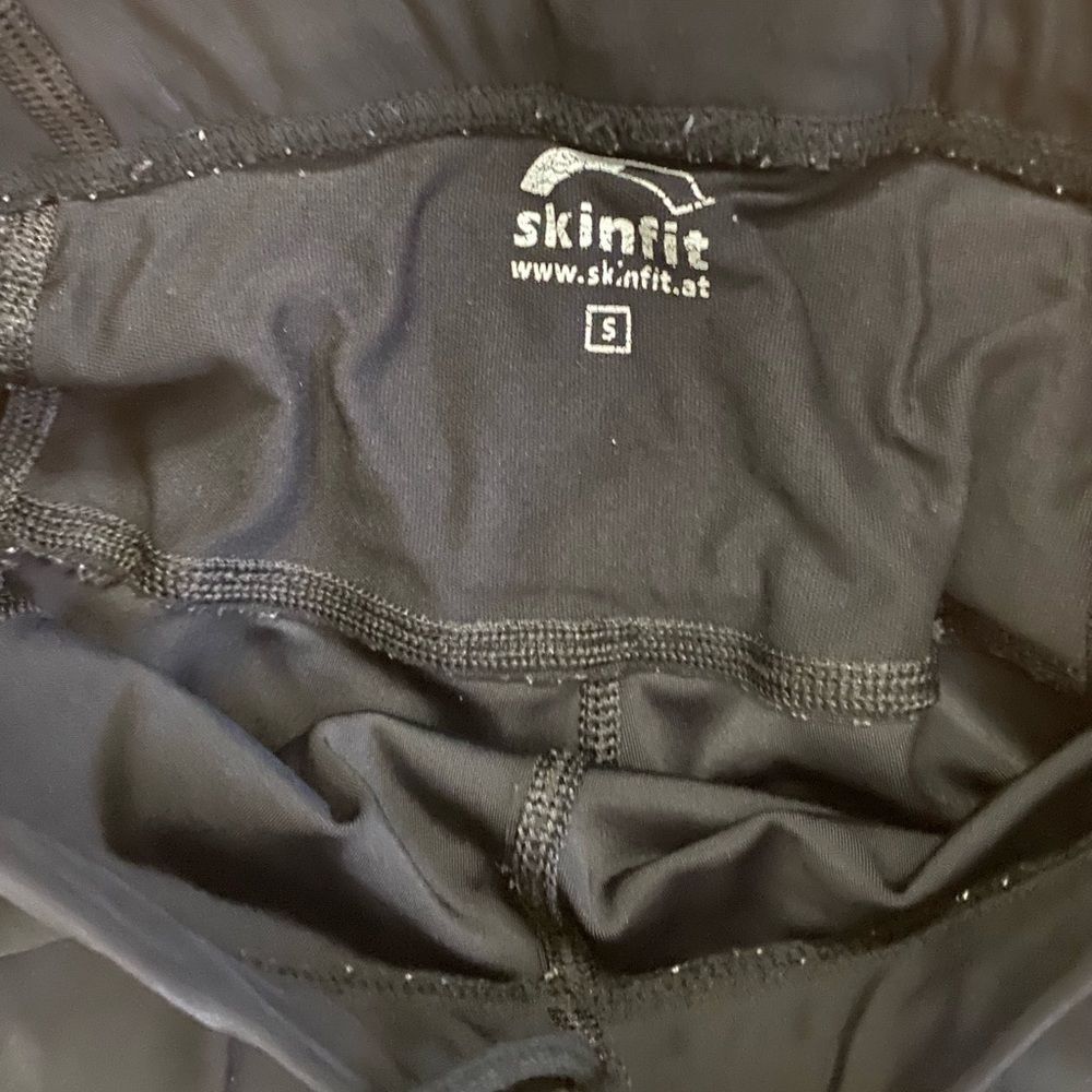 Skinfit compression cycling shorts, UNISEX Size SMALL - Picture 3 of 8